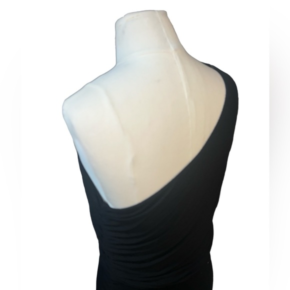 STUDIO Y | SLEEVELESS ONE SHOULDER BLACK MINI DRESS OR TUNIC TOP - Picture 9 of 12